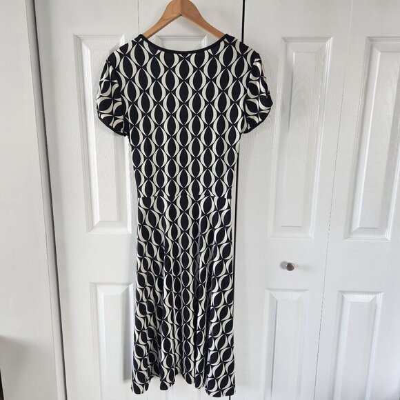 Donna Morgan V-Neck Mock Wrap Short Sleeve Dress - Picture 2 of 10